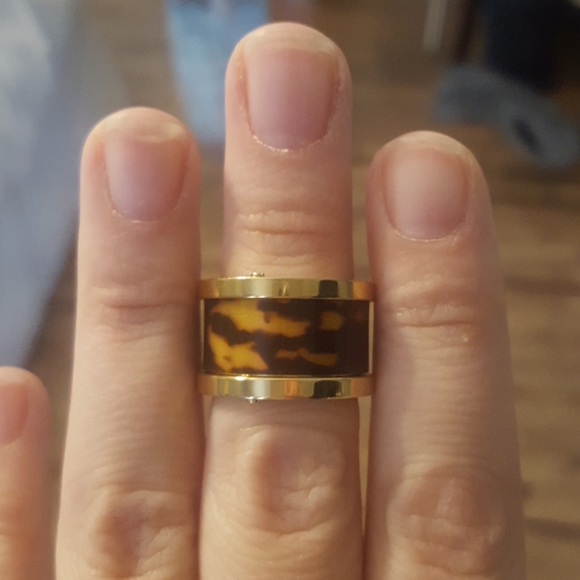 Ring - Picture 3 of 3